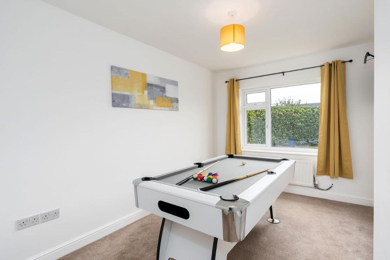 Spacious Modern In Sheffield Holiday home *